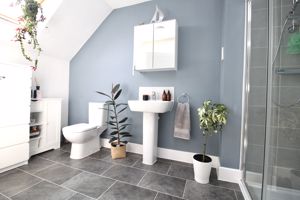 En-Suite- click for photo gallery